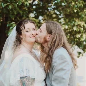 Meet your Posher, Holly